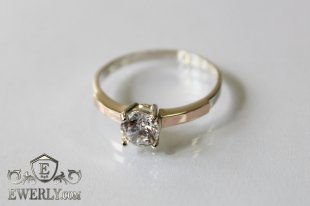 Кольцо из серебра с камнем (белый цвет), фото