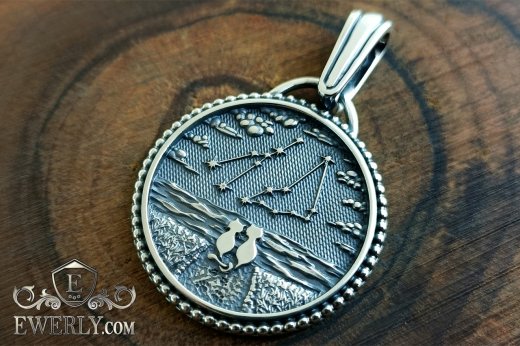 Кулон из серебра - кошка и кот у моря. Созвездия Козерога и Тельца, фото