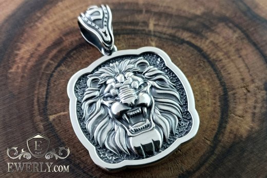 Серебряный кулон со львом и якорем, фото