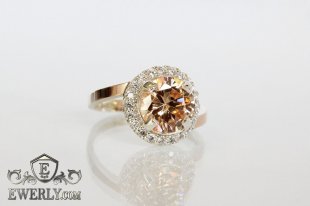 Кольцо из серебра с камнем (цвет - шампань), фото