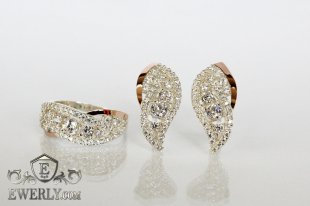 Женский набор: серьги и кольцо из серебра с белыми камнями, фото