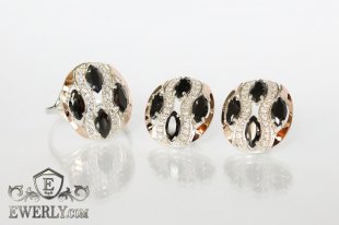 Серьги и кольцо из серебра c золотом и чёрными камнями, фото