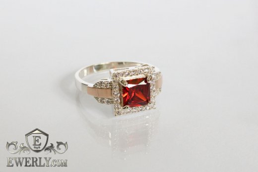 Кольцо из серебра с квадратным камнем (гранатовый цвет), фото