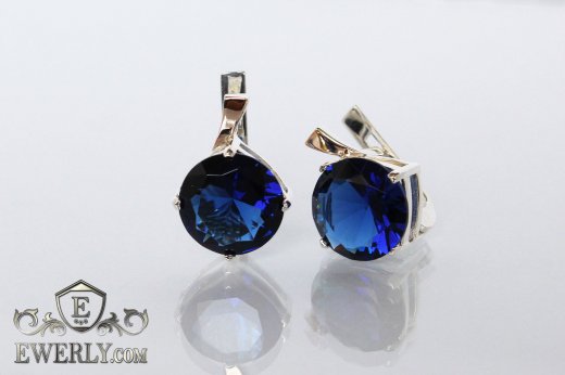 Женские серебряные серёжки с синими камнями и золотом, фото