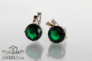Женские серебряные серёжки с зелёными камнями и золотом, фото